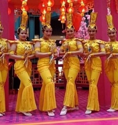 Tari Seribu Tangan Cheer Production